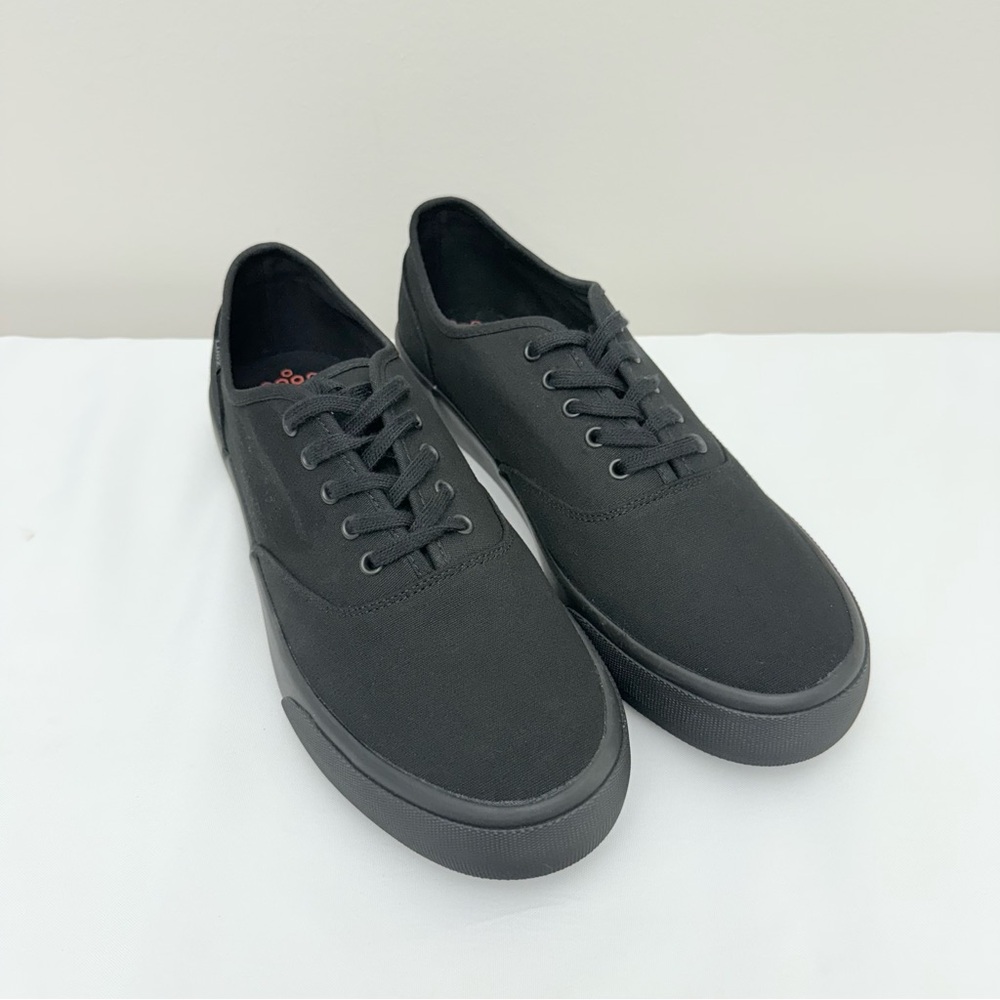 Lugz Men’s Black Canvas Sneakers New Size 12 US 46 EU Extra Pair Gray Shoe Laces